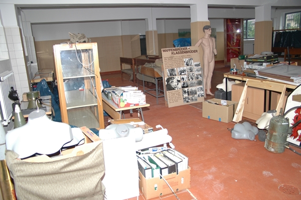 Das Museum zieht um - Teil 7 (Das Einräumen) - 5/20 Das Museum zieht um - Teil 7 (Das Einräumen) - 5/20