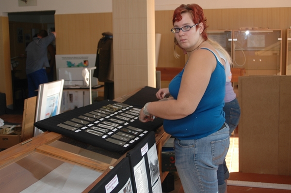 Das Museum zieht um - Teil 9 (Das Einräumen) - 5/20 Das Museum zieht um - Teil 9 (Das Einräumen) - 5/20