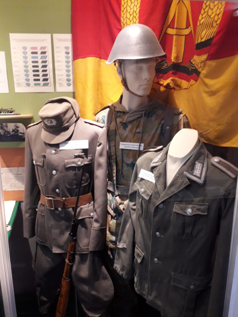 NVA-Uniformen im Militärmuseum Eggesin NVA-Uniformen im Militärmuseum Eggesin